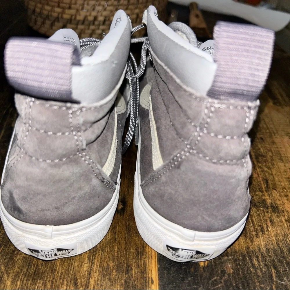 Vans Sk8 Hi MTE Womens Size 8 Gray Suede Faux Fur Lining Skate Shoes Sneakers